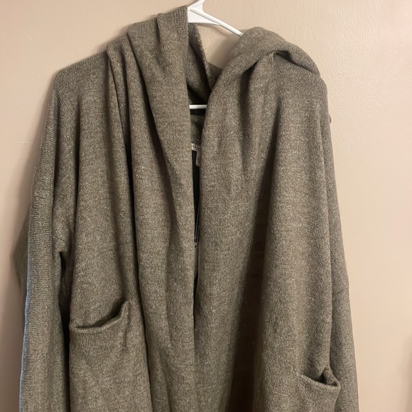 Worth collective NWTsoft high quality thick & warm coatigan with hood & pockets - Picture 3 of 9